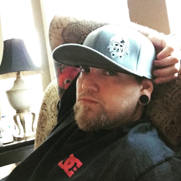 Meet your Posher, Adrian - Picture 1 of 1